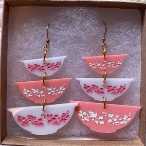 Pyrex Bowl Dangle Earrings in Pink Gooseberry